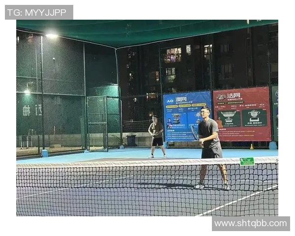 赛后分析:上海网球队与深圳网球队在速度对抗中的表现与策略探讨 赛后分析:上海网球队与深圳网球队在速度对抗中的表现与策略探讨